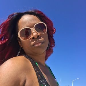 Meet your Posher, Lakeisha